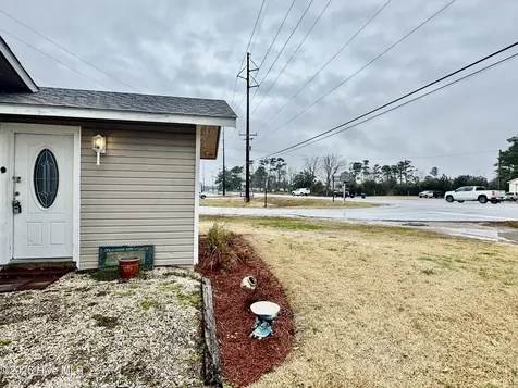 100 Earl Avenue Beaufort NC 28516