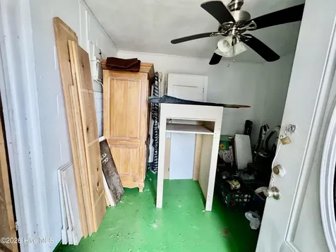 100 Earl Avenue Beaufort NC 28516