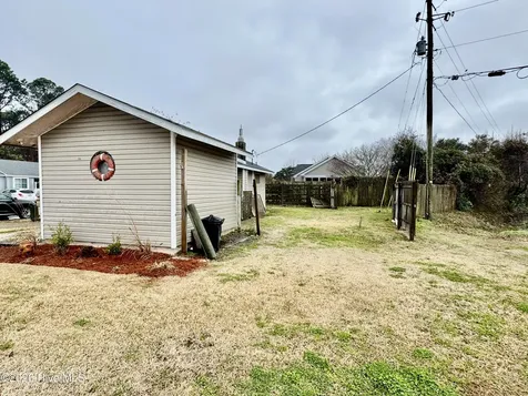 100 Earl Avenue Beaufort NC 28516