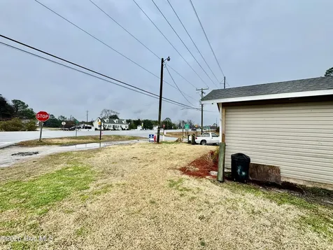 100 Earl Avenue Beaufort NC 28516