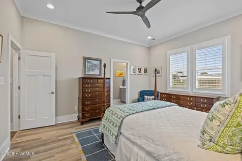 100 Sea Grove Lane Beaufort NC 28516