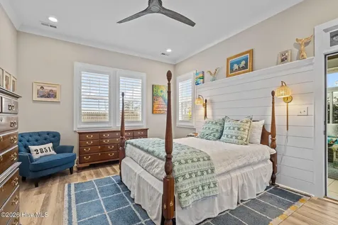 100 Sea Grove Lane Beaufort NC 28516