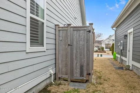 100 Sea Grove Lane Beaufort NC 28516