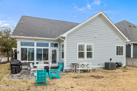 100 Sea Grove Lane Beaufort NC 28516