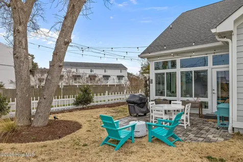 100 Sea Grove Lane Beaufort NC 28516