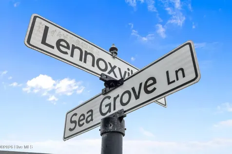 100 Sea Grove Lane Beaufort NC 28516