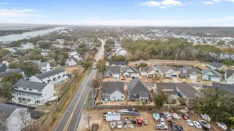 100 Sea Grove Lane Beaufort NC 28516