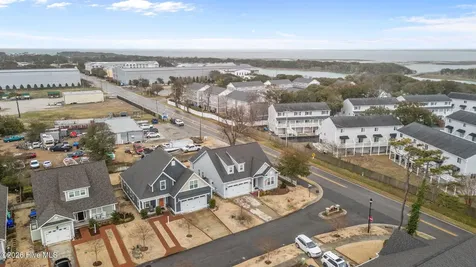 100 Sea Grove Lane Beaufort NC 28516