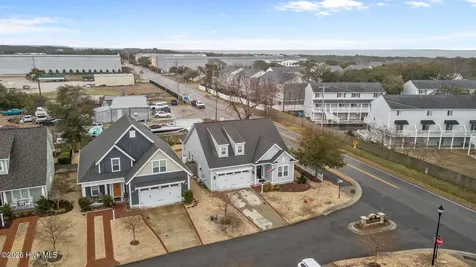 100 Sea Grove Lane Beaufort NC 28516