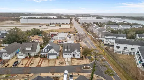 100 Sea Grove Lane Beaufort NC 28516