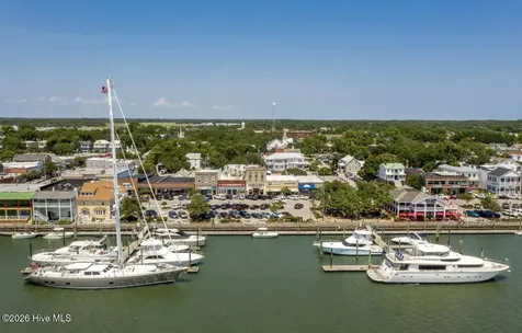 100 Sea Grove Lane Beaufort NC 28516