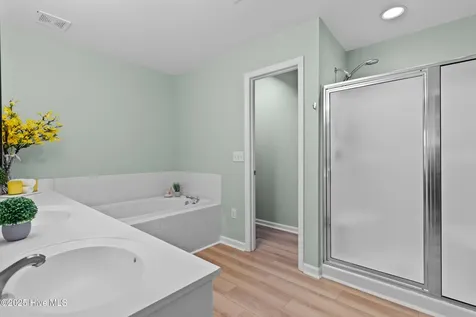 4109 Breezewood Drive Wilmington NC 28412