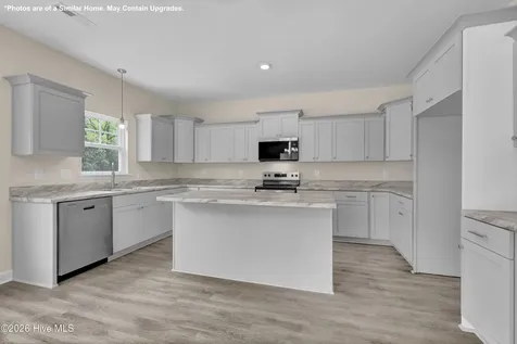121 Woodford Drive Jacksonville NC 28540
