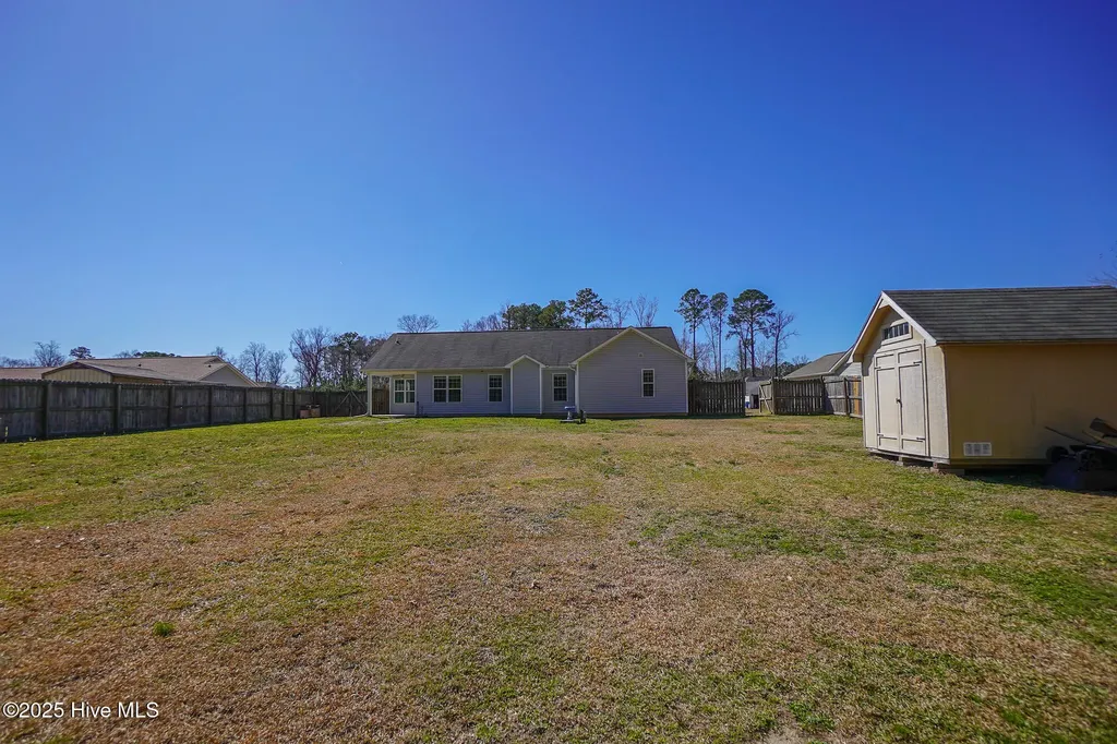 109 Hidden Hollow Drive Richlands NC 28574