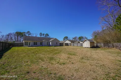 109 Hidden Hollow Drive Richlands NC 28574