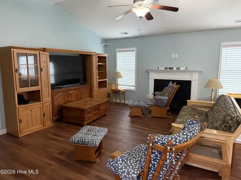 109 Hidden Hollow Drive Richlands NC 28574