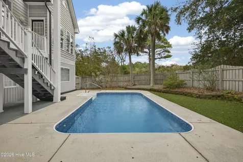 9402 Voyagers Way Wilmington NC 28412