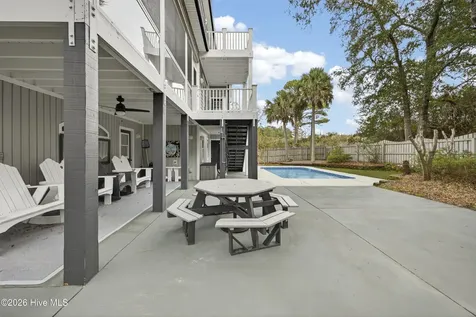 9402 Voyagers Way Wilmington NC 28412