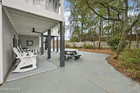 9402 Voyagers Way Wilmington NC 28412