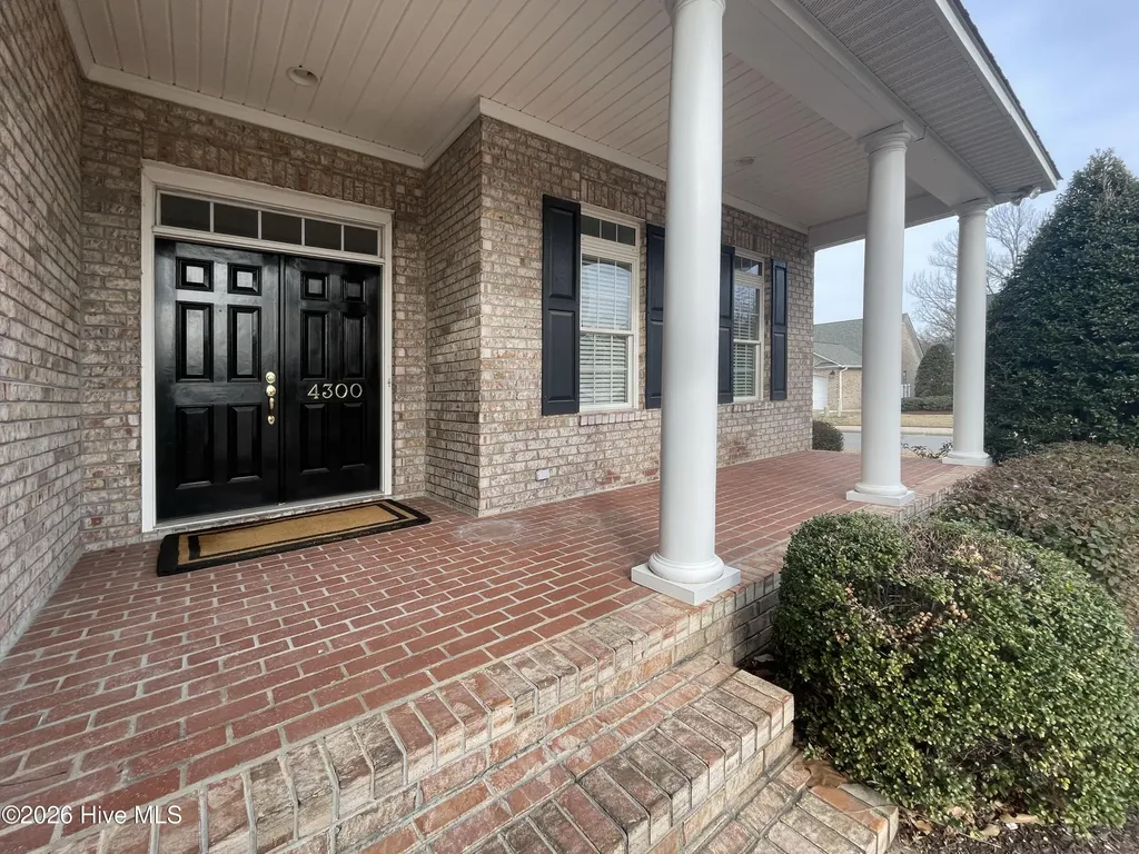4300 Peninsula Point Greenville NC 27834