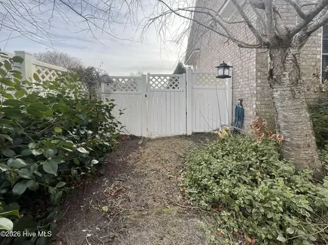 4300 Peninsula Point Greenville NC 27834