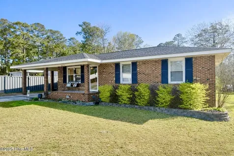 8451 Nc-306 S Arapahoe NC 28510
