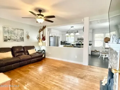 8451 Nc-306 S Arapahoe NC 28510