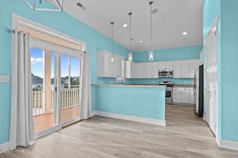 1305 Barnacle Lane Morehead City NC 28557