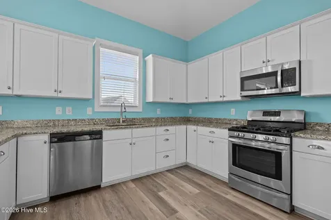 1305 Barnacle Lane Morehead City NC 28557