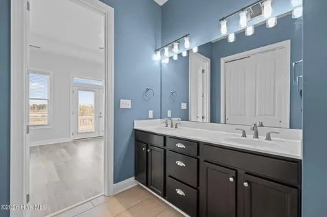 1305 Barnacle Lane Morehead City NC 28557