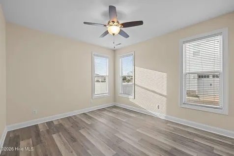 1305 Barnacle Lane Morehead City NC 28557