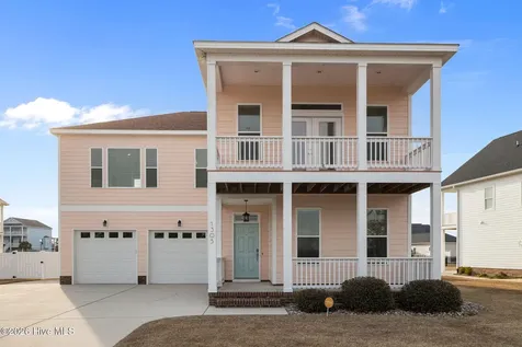 1305 Barnacle Lane Morehead City NC 28557
