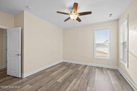 1305 Barnacle Lane Morehead City NC 28557