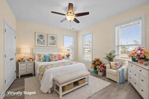 1305 Barnacle Lane Morehead City NC 28557