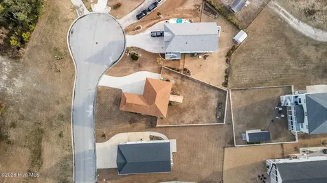 1305 Barnacle Lane Morehead City NC 28557
