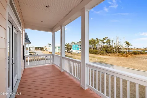 1305 Barnacle Lane Morehead City NC 28557