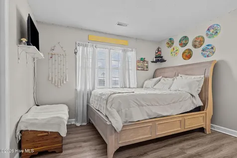713 James Drive Newport NC 28570