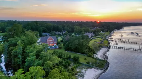 240 Drake Landing New Bern NC 28560