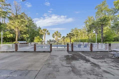 240 Drake Landing New Bern NC 28560