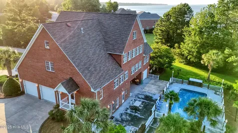 240 Drake Landing New Bern NC 28560
