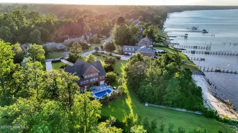 240 Drake Landing New Bern NC 28560