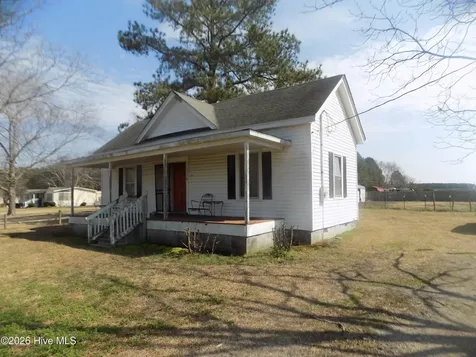 1527 Hwy 123 S Hookerton NC 28538