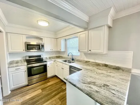 82 Bay Ridge Road Harrells NC 28444