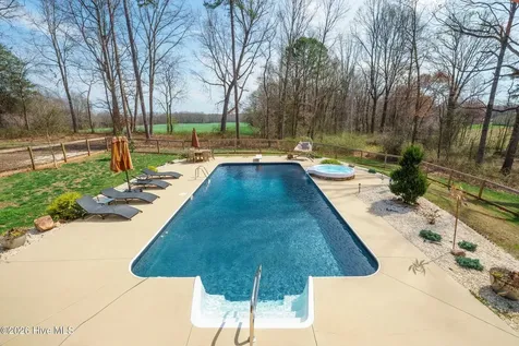 160 Mullis Road Harmony NC 28364