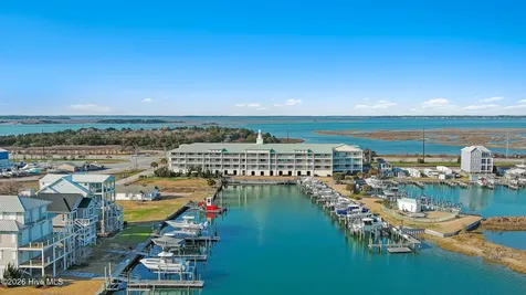 212 Old Causeway Road Beaufort NC 28516