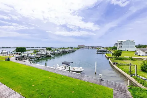 212 Old Causeway Road Beaufort NC 28516