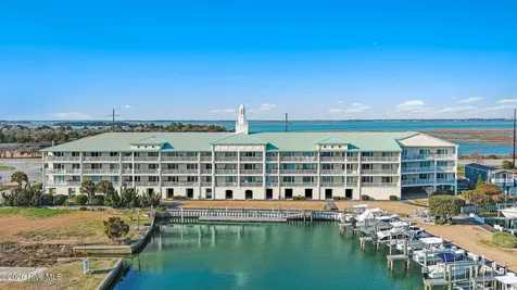212 Old Causeway Road Beaufort NC 28516