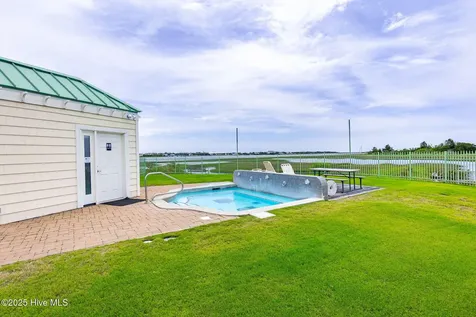 212 Old Causeway Road Beaufort NC 28516