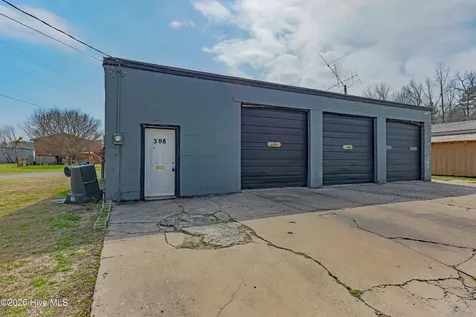 308 Dixon Street Wallace NC 28466