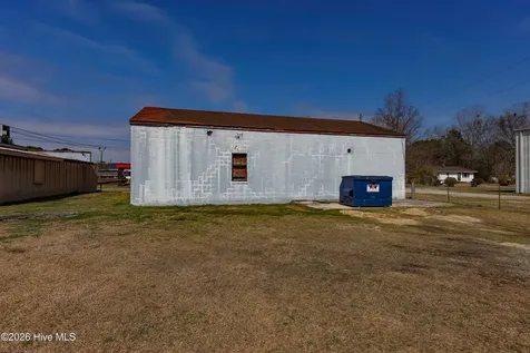308 Dixon Street Wallace NC 28466